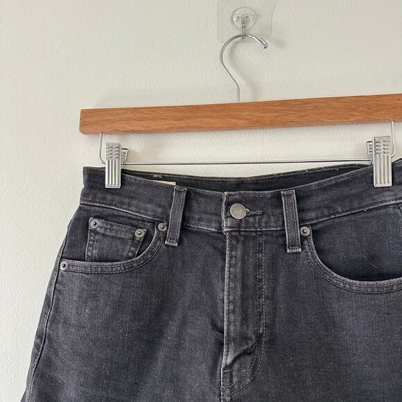 Levis Cuffed Dark Wash Mid Rise Casual Denim Shorts Black 25 - Picture 3 of 6